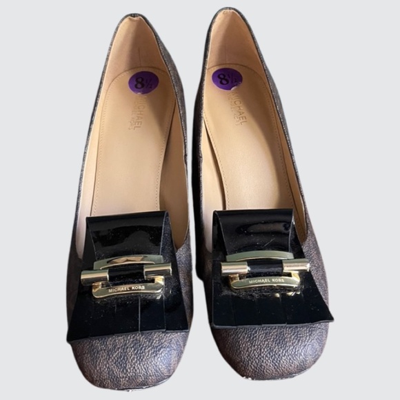 Michael Kors Signature MK Logo/Monogram Pump - Picture 3 of 6